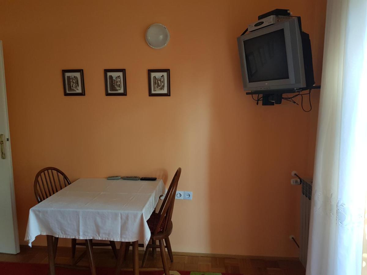Casa Nada Apartment โรวีน ภายนอก รูปภาพ